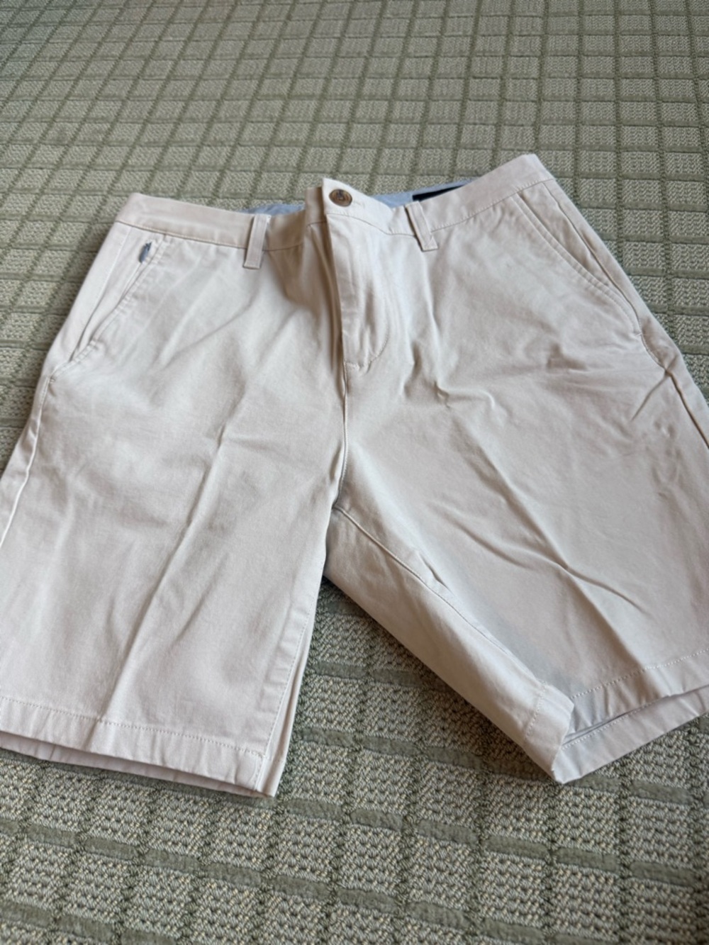 Bonobos Men's Cream Flat-Front Chino Shorts